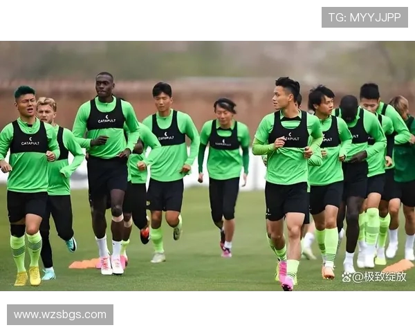 重庆足球队状态变革引发热议球迷期待新篇章的崛起与挑战